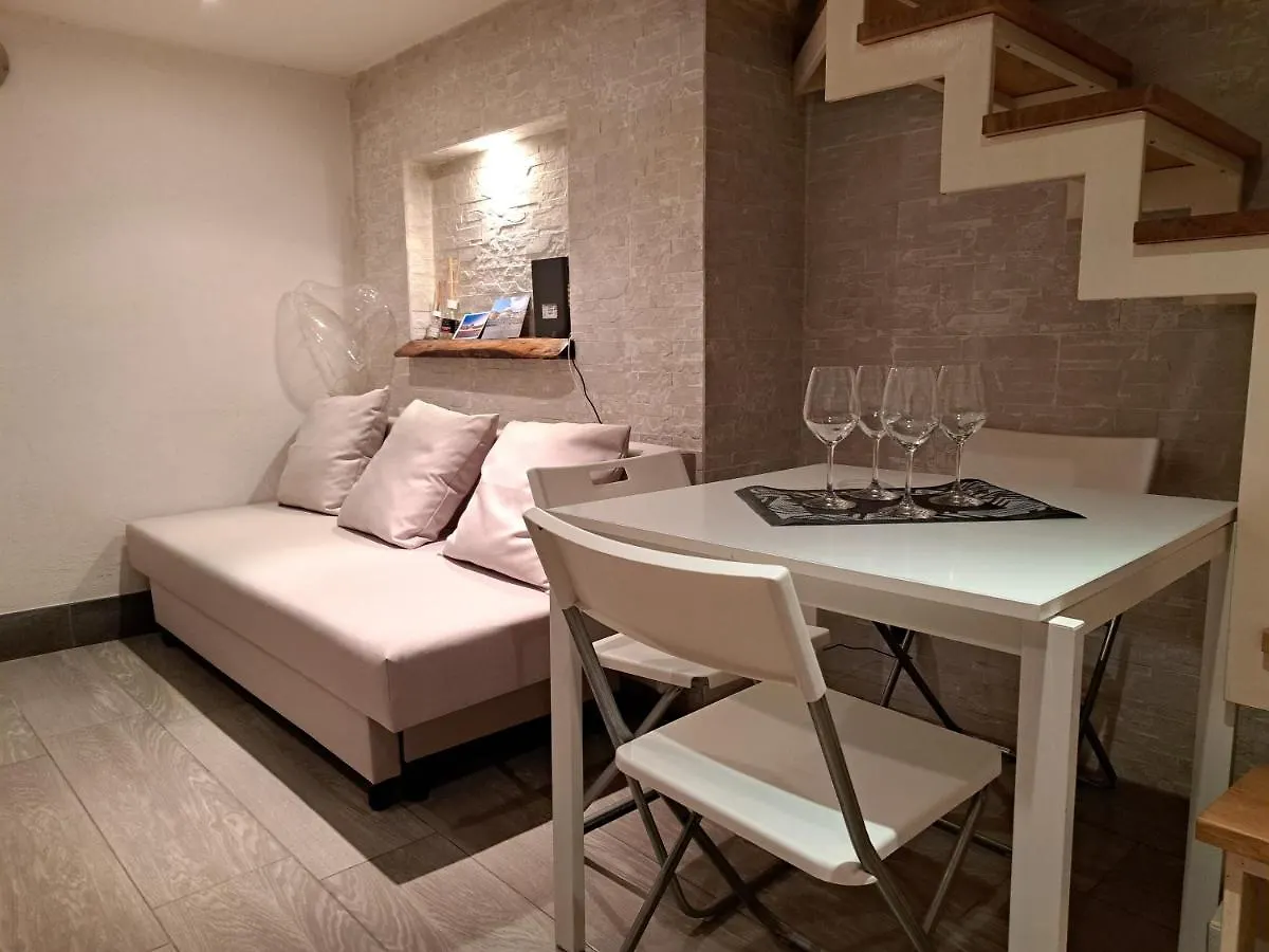 Toledo 27, A Due Passi Da Piazza Del Plebiscito Apartment Naples