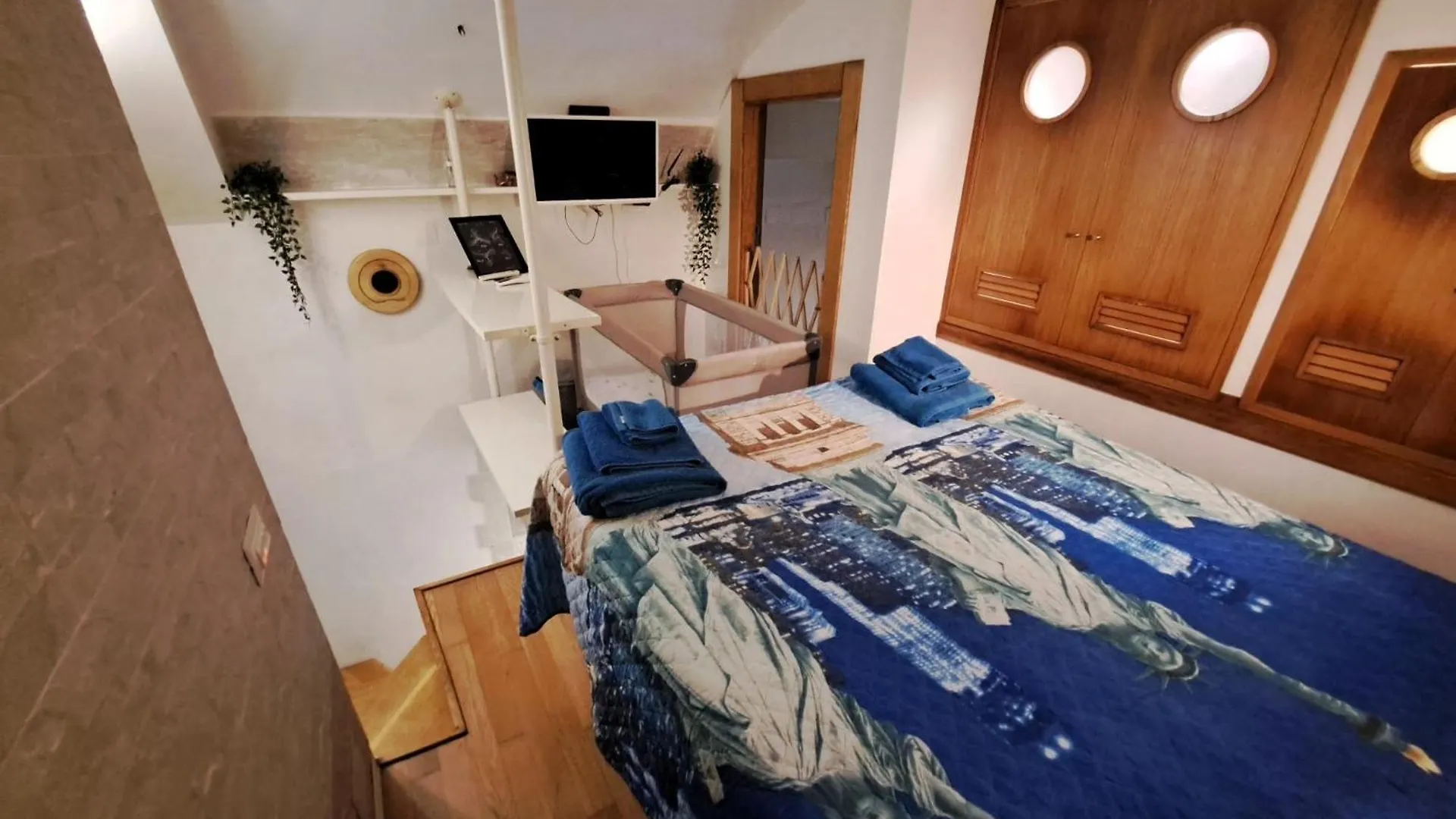 Toledo 27, A Due Passi Da Piazza Del Plebiscito Apartment Naples