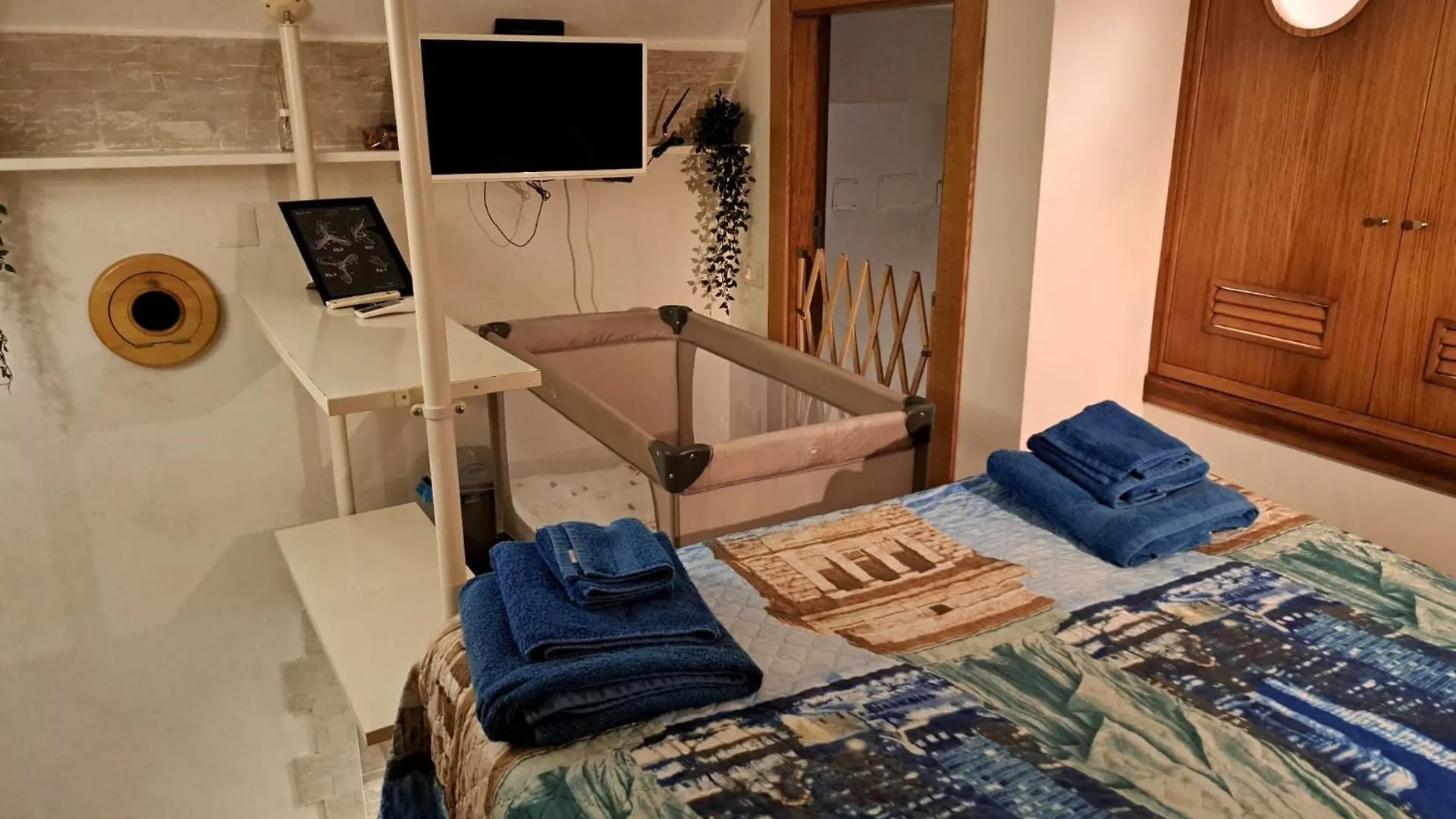 Toledo 27, A Due Passi Da Piazza Del Plebiscito Apartment Naples