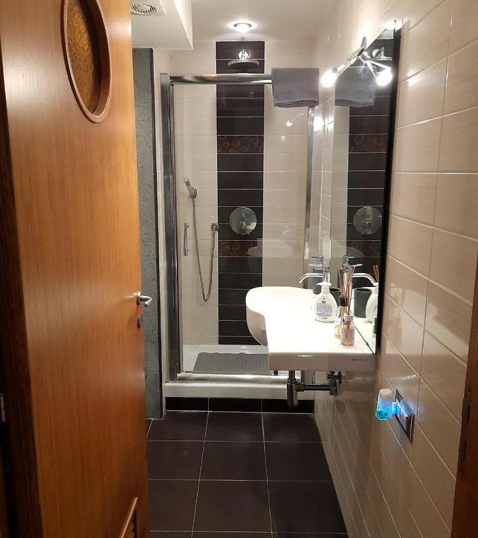 Toledo 27, A Due Passi Da Piazza Del Plebiscito Apartment Naples Italy