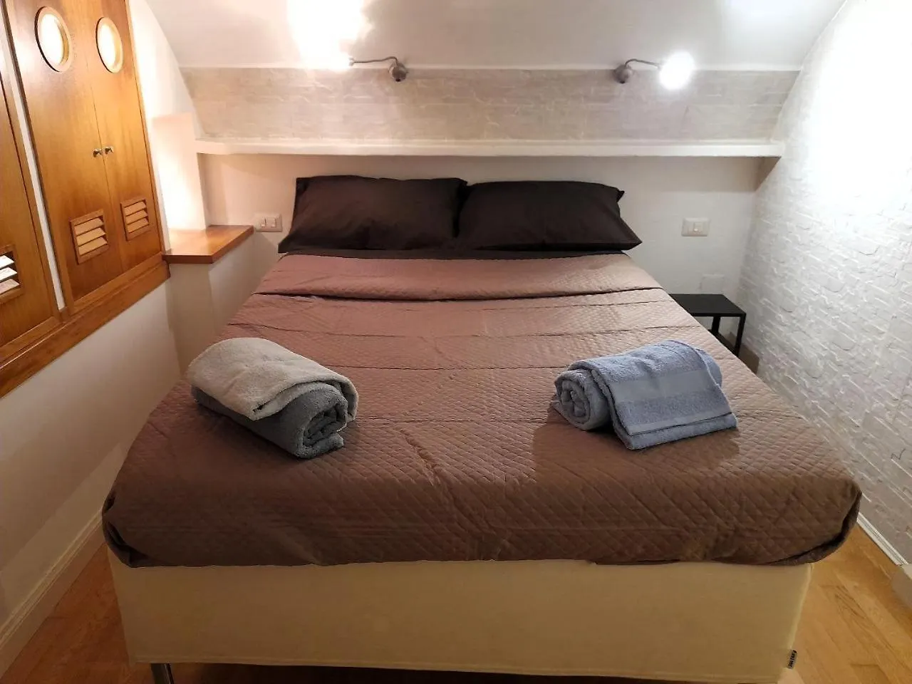Toledo 27, A Due Passi Da Piazza Del Plebiscito Apartment Naples
