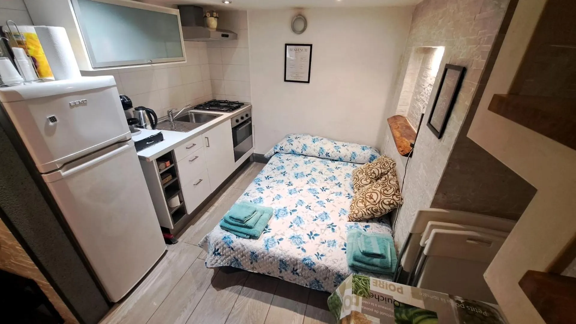 Toledo 27, A Due Passi Da Piazza Del Plebiscito Apartment Naples Italy