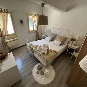 https://vigna-vecchia-apartment.it-tuscanyhotel.com